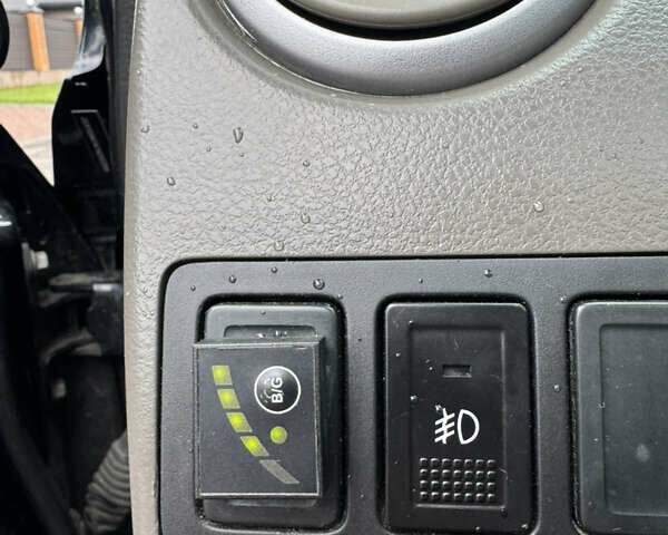 Черный Сузуки Гранд Витара, объемом двигателя 2.74 л и пробегом 310 тыс. км за 7500 $, фото 6 на Automoto.ua