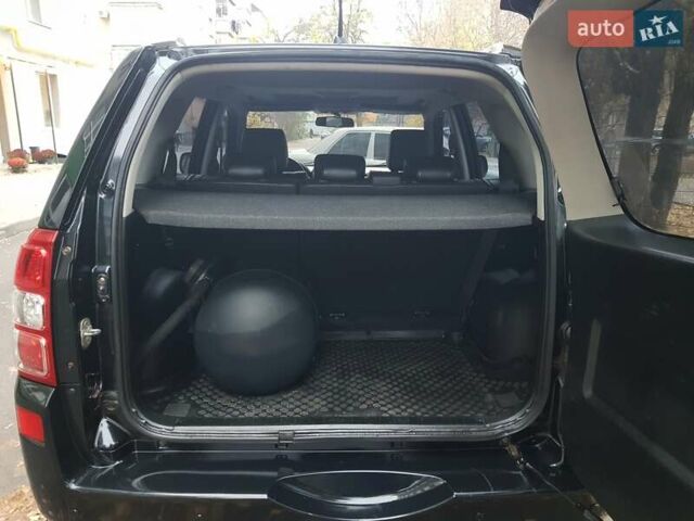 Черный Сузуки Гранд Витара, объемом двигателя 2 л и пробегом 235 тыс. км за 7300 $, фото 7 на Automoto.ua