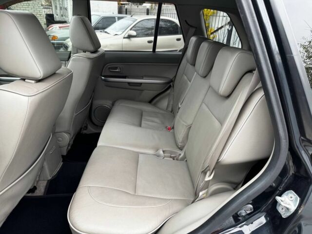 Чорний Сузукі Гранд Вітара, об'ємом двигуна 2.7 л та пробігом 170 тис. км за 7999 $, фото 15 на Automoto.ua