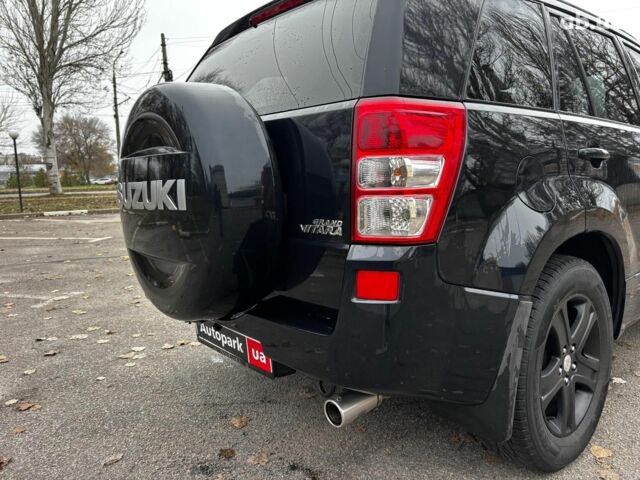 Чорний Сузукі Гранд Вітара, об'ємом двигуна 2 л та пробігом 238 тис. км за 8790 $, фото 11 на Automoto.ua