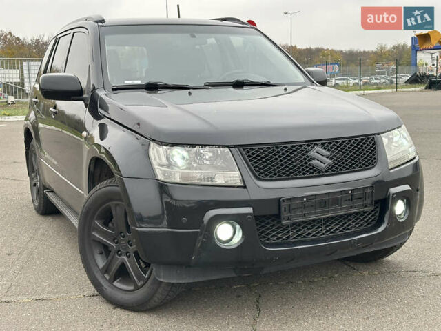 Черный Сузуки Гранд Витара, объемом двигателя 2 л и пробегом 212 тыс. км за 6700 $, фото 4 на Automoto.ua