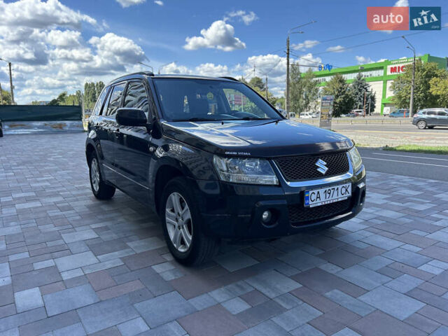 Чорний Сузукі Гранд Вітара, об'ємом двигуна 2 л та пробігом 249 тис. км за 5999 $, фото 8 на Automoto.ua