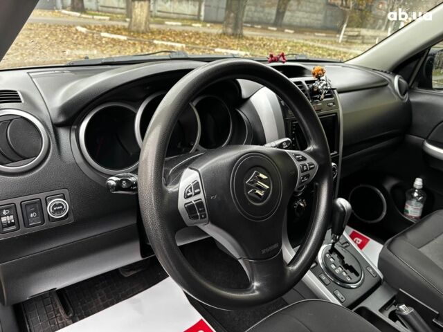 Чорний Сузукі Гранд Вітара, об'ємом двигуна 2 л та пробігом 238 тис. км за 8790 $, фото 23 на Automoto.ua