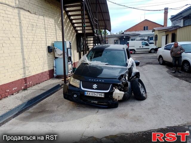 Чорний Сузукі Гранд Вітара, об'ємом двигуна 2 л та пробігом 200 тис. км за 2500 $, фото 1 на Automoto.ua