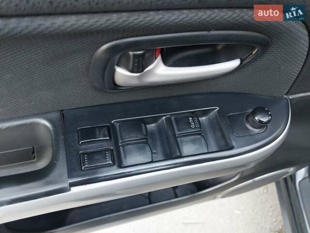 Чорний Сузукі Гранд Вітара, об'ємом двигуна 2 л та пробігом 216 тис. км за 6500 $, фото 19 на Automoto.ua