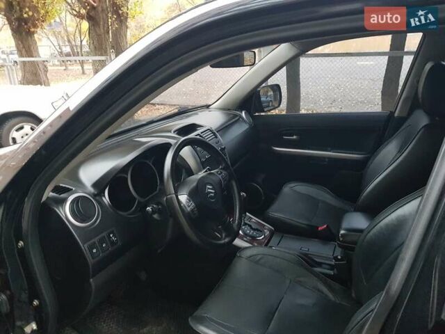Черный Сузуки Гранд Витара, объемом двигателя 2 л и пробегом 235 тыс. км за 7300 $, фото 8 на Automoto.ua
