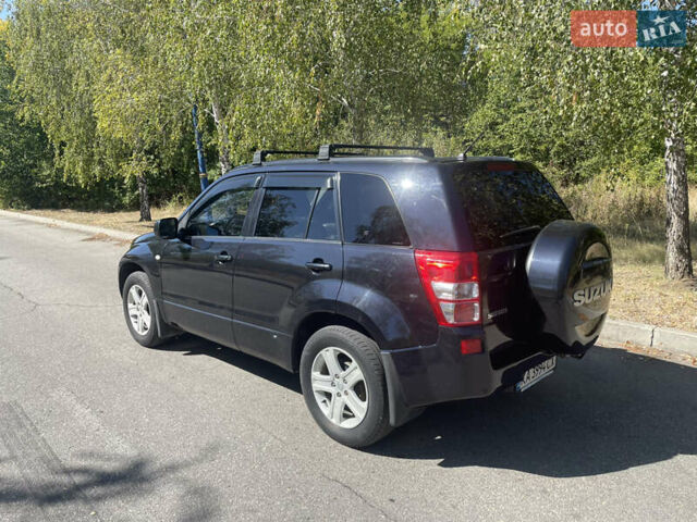 Черный Сузуки Гранд Витара, объемом двигателя 2 л и пробегом 266 тыс. км за 7700 $, фото 4 на Automoto.ua