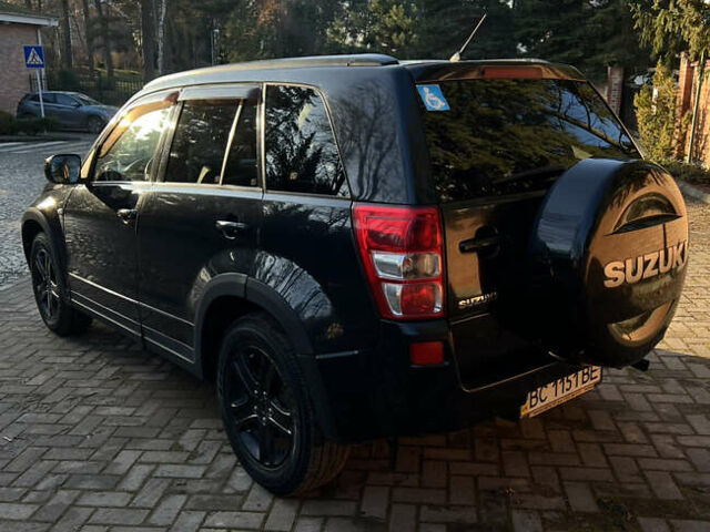 Чорний Сузукі Гранд Вітара, об'ємом двигуна 2 л та пробігом 209 тис. км за 7500 $, фото 3 на Automoto.ua