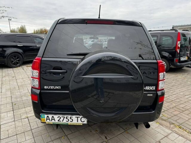 Чорний Сузукі Гранд Вітара, об'ємом двигуна 2.7 л та пробігом 170 тис. км за 7999 $, фото 5 на Automoto.ua