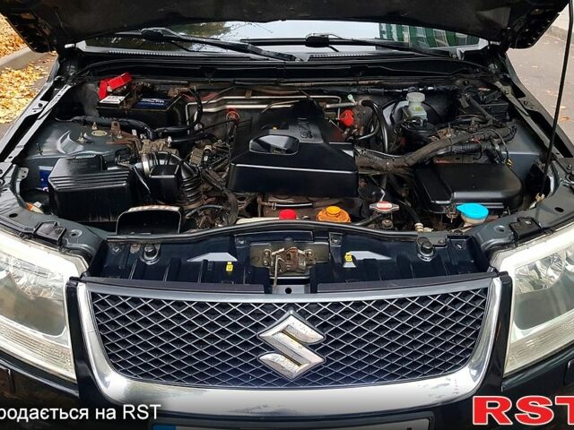 Черный Сузуки Гранд Витара, объемом двигателя 2 л и пробегом 235 тыс. км за 7500 $, фото 6 на Automoto.ua