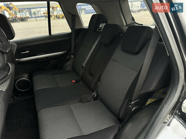 Черный Сузуки Гранд Витара, объемом двигателя 2 л и пробегом 212 тыс. км за 6700 $, фото 14 на Automoto.ua