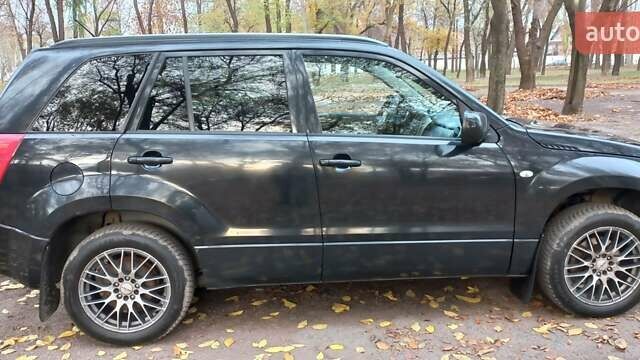 Черный Сузуки Гранд Витара, объемом двигателя 2 л и пробегом 218 тыс. км за 7800 $, фото 6 на Automoto.ua