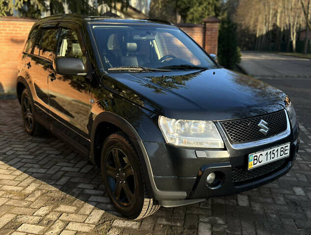 Чорний Сузукі Гранд Вітара, об'ємом двигуна 2 л та пробігом 209 тис. км за 7500 $, фото 5 на Automoto.ua