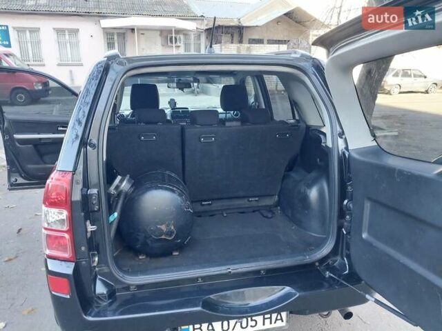 Чорний Сузукі Гранд Вітара, об'ємом двигуна 2 л та пробігом 216 тис. км за 6500 $, фото 22 на Automoto.ua