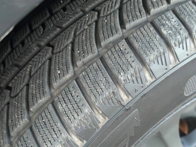 Черный Сузуки Гранд Витара, объемом двигателя 2 л и пробегом 212 тыс. км за 6800 $, фото 4 на Automoto.ua