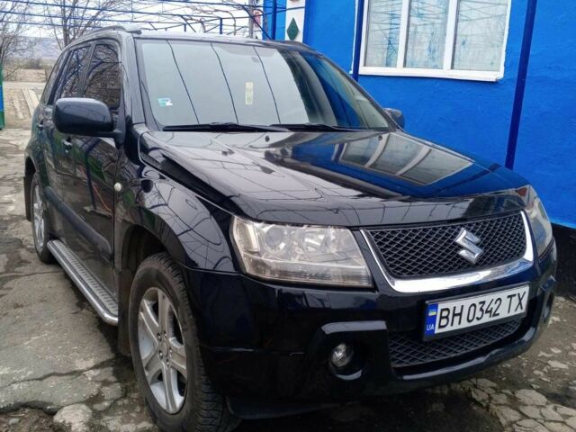 Черный Сузуки Гранд Витара, объемом двигателя 2 л и пробегом 262 тыс. км за 7000 $, фото 1 на Automoto.ua