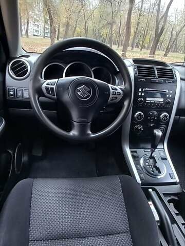 Черный Сузуки Гранд Витара, объемом двигателя 2 л и пробегом 218 тыс. км за 7800 $, фото 12 на Automoto.ua