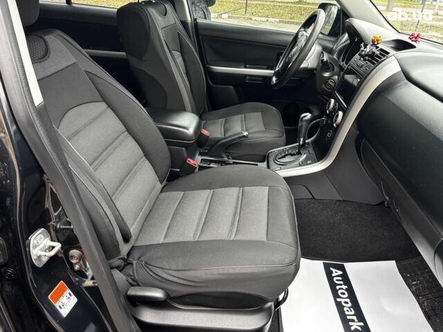 Чорний Сузукі Гранд Вітара, об'ємом двигуна 2 л та пробігом 238 тис. км за 8790 $, фото 16 на Automoto.ua