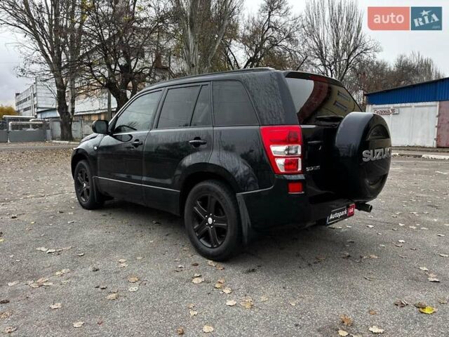 Черный Сузуки Гранд Витара, объемом двигателя 2 л и пробегом 238 тыс. км за 8790 $, фото 4 на Automoto.ua