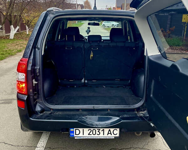 Черный Сузуки Гранд Витара, объемом двигателя 2.7 л и пробегом 255 тыс. км за 5900 $, фото 10 на Automoto.ua