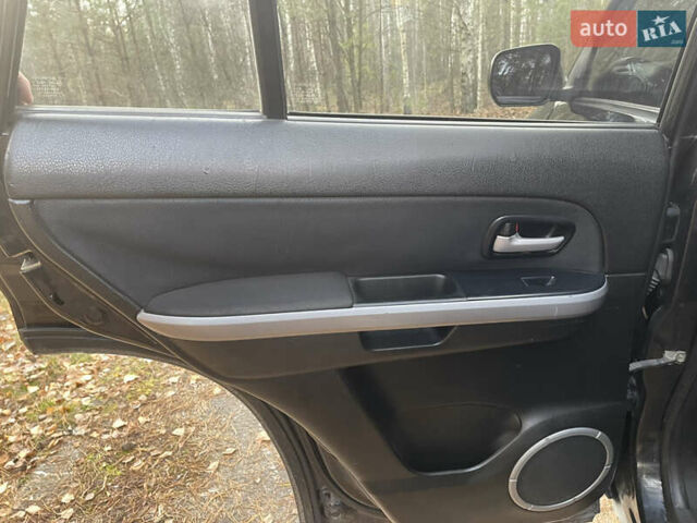 Черный Сузуки Гранд Витара, объемом двигателя 2 л и пробегом 290 тыс. км за 6200 $, фото 11 на Automoto.ua