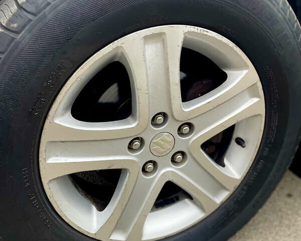 Черный Сузуки Гранд Витара, объемом двигателя 2.7 л и пробегом 255 тыс. км за 5900 $, фото 4 на Automoto.ua