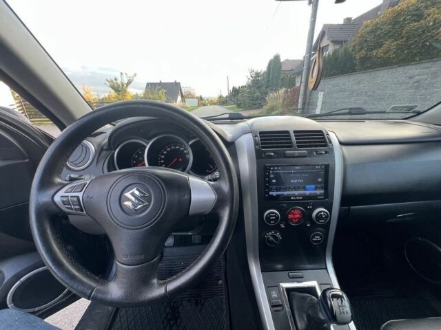 Сузуки Гранд Витара 2007 в Запорожье на Automoto.ua Черный Сузуки Гранд Витара, объемом двигателя 0.2 л и пробегом 280 тыс. км за 2750 $, фото 7 на Automoto.ua