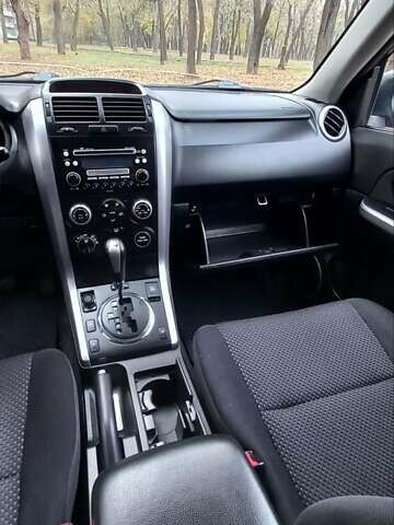 Черный Сузуки Гранд Витара, объемом двигателя 2 л и пробегом 218 тыс. км за 7800 $, фото 13 на Automoto.ua