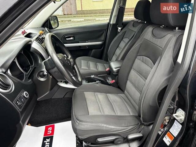 Черный Сузуки Гранд Витара, объемом двигателя 2 л и пробегом 238 тыс. км за 8790 $, фото 13 на Automoto.ua