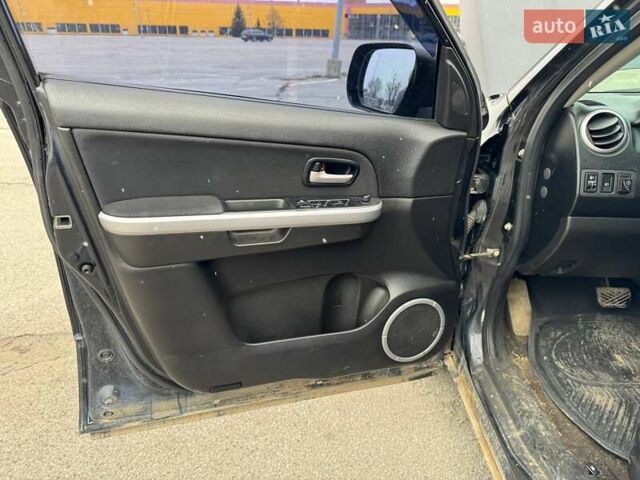 Черный Сузуки Гранд Витара, объемом двигателя 2 л и пробегом 190 тыс. км за 5999 $, фото 21 на Automoto.ua