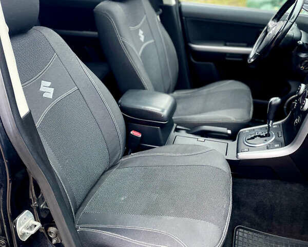 Черный Сузуки Гранд Витара, объемом двигателя 2.7 л и пробегом 255 тыс. км за 5900 $, фото 19 на Automoto.ua