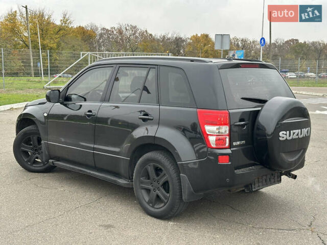 Черный Сузуки Гранд Витара, объемом двигателя 2 л и пробегом 212 тыс. км за 6700 $, фото 8 на Automoto.ua