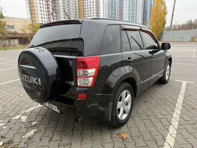 Чорний Сузукі Гранд Вітара, об'ємом двигуна 2.4 л та пробігом 135 тис. км за 8100 $, фото 3 на Automoto.ua
