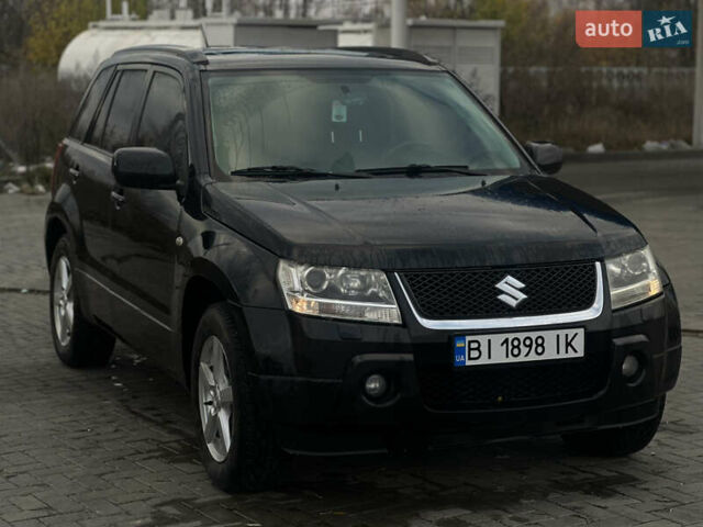 Черный Сузуки Гранд Витара, объемом двигателя 2 л и пробегом 235 тыс. км за 10500 $, фото 7 на Automoto.ua