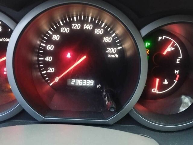 Чорний Сузукі Гранд Вітара, об'ємом двигуна 2.7 л та пробігом 237 тис. км за 4500 $, фото 3 на Automoto.ua