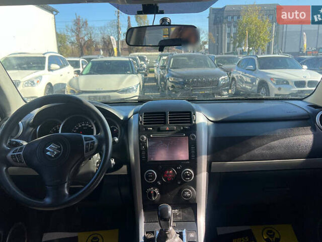 Черный Сузуки Гранд Витара, объемом двигателя 2.39 л и пробегом 290 тыс. км за 6100 $, фото 22 на Automoto.ua