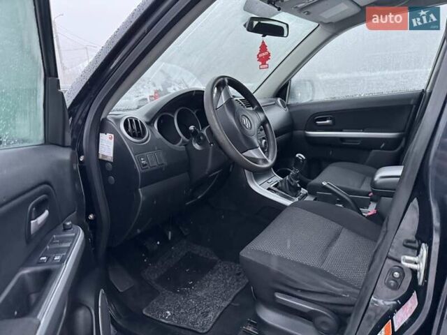 Чорний Сузукі Гранд Вітара, об'ємом двигуна 1.9 л та пробігом 281 тис. км за 4550 $, фото 9 на Automoto.ua