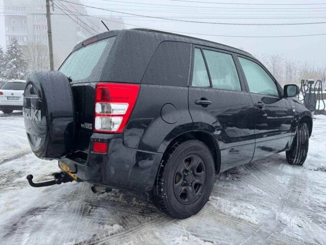 Чорний Сузукі Гранд Вітара, об'ємом двигуна 1.9 л та пробігом 281 тис. км за 4500 $, фото 2 на Automoto.ua