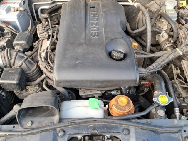 Сузуки Гранд Витара 2008 в Южное на Automoto.ua Черный Сузуки Гранд Витара, объемом двигателя 2.4 л и пробегом 142 тыс. км за 7600 $, фото 9 на Automoto.ua