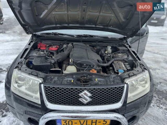 Чорний Сузукі Гранд Вітара, об'ємом двигуна 1.9 л та пробігом 281 тис. км за 4550 $, фото 4 на Automoto.ua