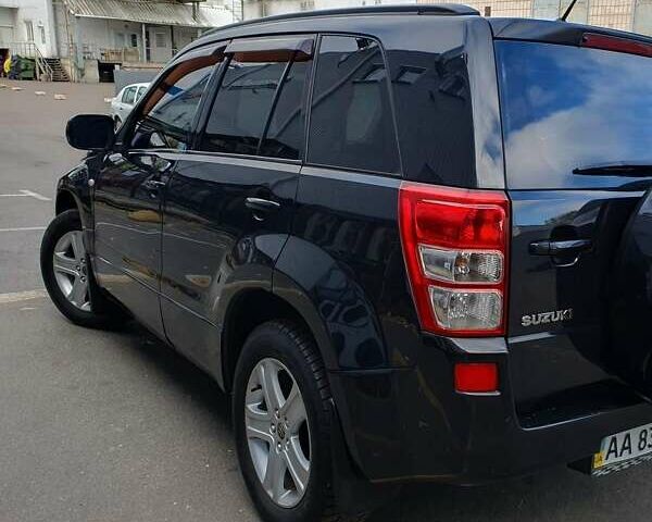 Чорний Сузукі Гранд Вітара, об'ємом двигуна 2 л та пробігом 217 тис. км за 7500 $, фото 2 на Automoto.ua