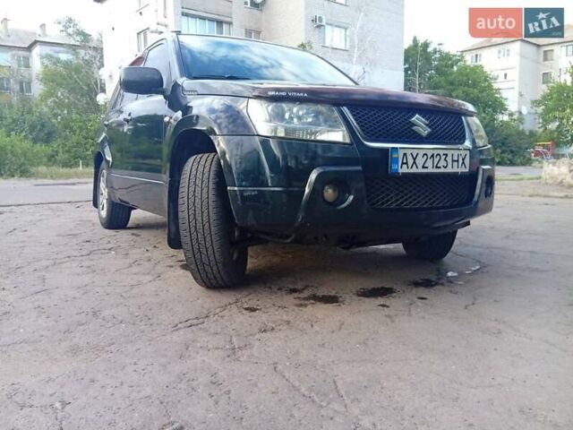 Чорний Сузукі Гранд Вітара, об'ємом двигуна 2 л та пробігом 230 тис. км за 6300 $, фото 10 на Automoto.ua