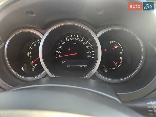 Черный Сузуки Гранд Витара, объемом двигателя 2.4 л и пробегом 175 тыс. км за 11500 $, фото 17 на Automoto.ua