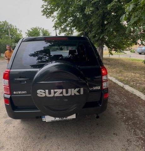 Чорний Сузукі Гранд Вітара, об'ємом двигуна 2.4 л та пробігом 125 тис. км за 8500 $, фото 2 на Automoto.ua