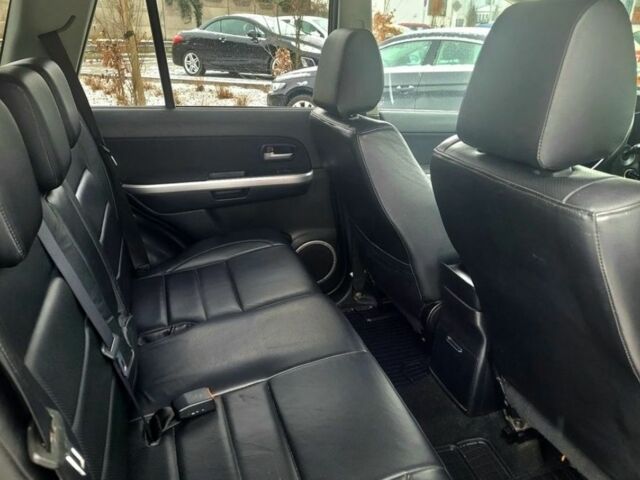 Чорний Сузукі Гранд Вітара, об'ємом двигуна 2.2 л та пробігом 234 тис. км за 3200 $, фото 11 на Automoto.ua