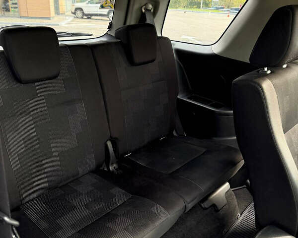 Чорний Сузукі Гранд Вітара, об'ємом двигуна 2.39 л та пробігом 198 тис. км за 7900 $, фото 15 на Automoto.ua