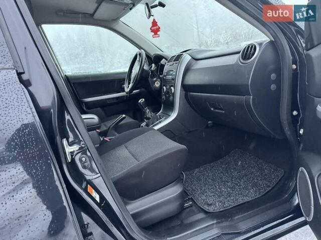 Чорний Сузукі Гранд Вітара, об'ємом двигуна 1.9 л та пробігом 281 тис. км за 4550 $, фото 8 на Automoto.ua