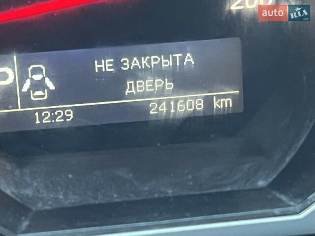 Черный Сузуки Гранд Витара, объемом двигателя 2 л и пробегом 241 тыс. км за 5900 $, фото 8 на Automoto.ua