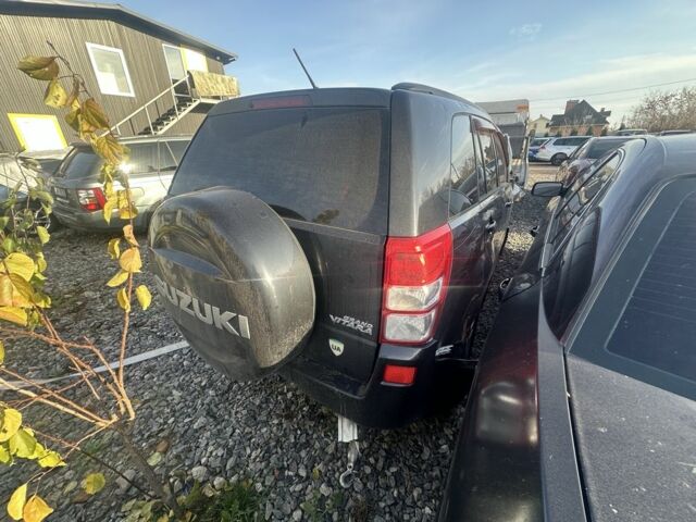 Черный Сузуки Гранд Витара, объемом двигателя 2 л и пробегом 240 тыс. км за 3200 $, фото 9 на Automoto.ua