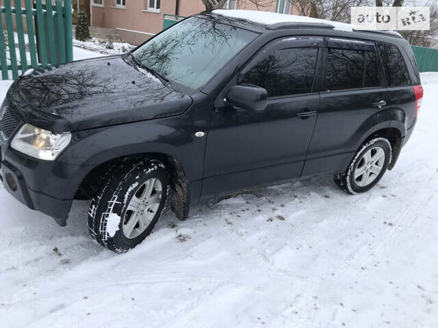 Чорний Сузукі Гранд Вітара, об'ємом двигуна 2 л та пробігом 240 тис. км за 9000 $, фото 23 на Automoto.ua